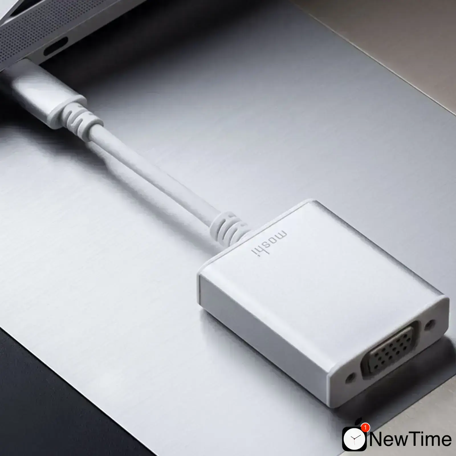 Адаптер Moshi USB-C to VGA Adapter Silver (99MO084201)